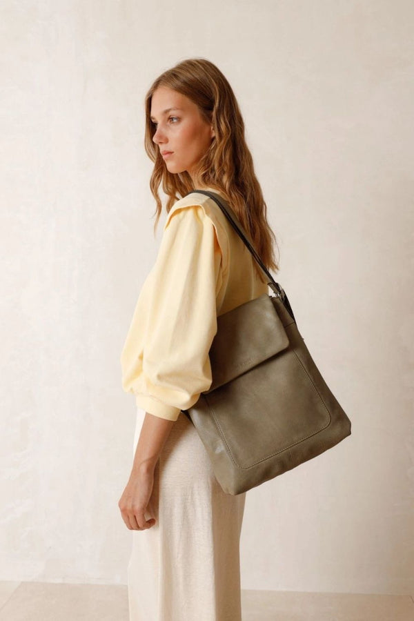 Indi & Cold | Convertible Leather Bag In Basil