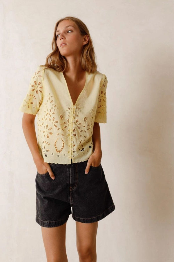 Indi & Cold | Embroidered Detail Shirt In Pistachio